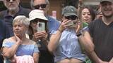 「世界遺産 白川郷で田植え祭り “田植え唄”が響きわたる中 早乙女姿の女性たちがコシヒカリの苗を丁寧に 岐阜」の画像3