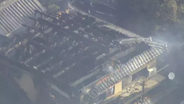 「三重･鳥羽市で木造2階建ての住宅が全焼 女性の遺体見つかる 1人暮らしの82歳女性と連絡取れず 隣の住宅も全焼するなど計4棟焼ける」の画像