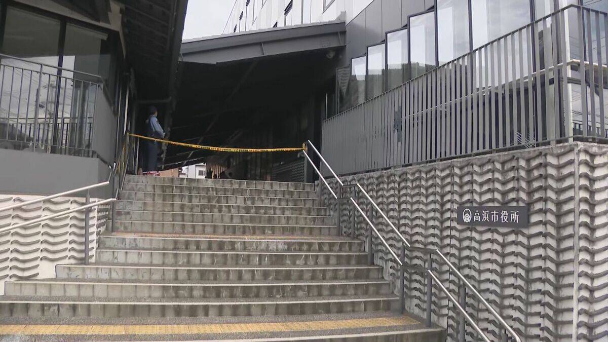 市役所で刃物振り回し… ガソリンまいて火をつけた60代男性を書類送検 3人軽傷 自らも全身やけど 納税巡って市とトラブル 愛知･高浜市