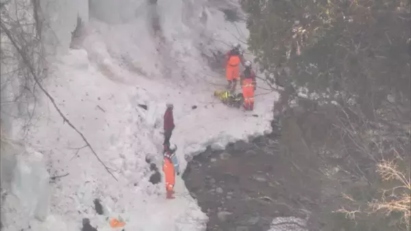 「「今年は氷が溶けるのが早い」アイスクライミング中の氷崩落事故 警察などが現場調査 岐阜・下呂市」の画像