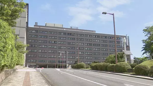 「外国籍職員の採用めぐる三重県のアンケート 県は｢差別には当たらない｣と示す方針 諮問機関は｢差別にあたる｣と認定」の画像