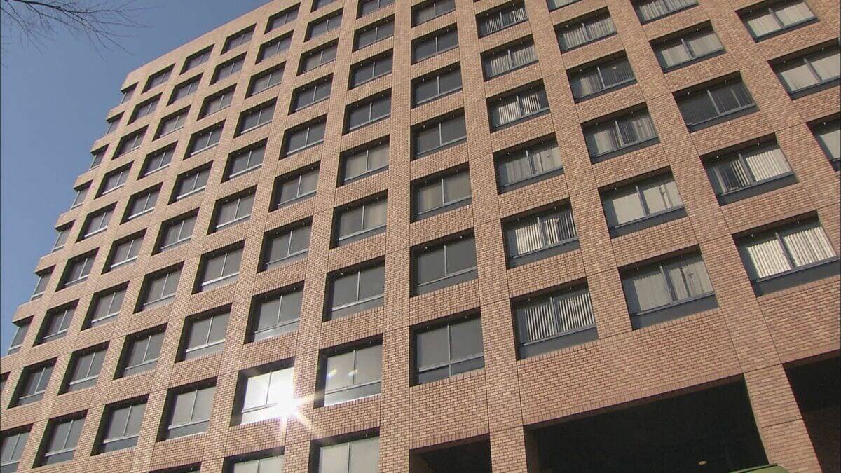 わいせつ目的で25歳女性にテキーラ32杯飲ませ…ホテルに連れ込み死亡させた罪に問われる44歳男  初公判で無罪主張 名古屋