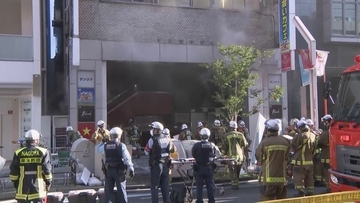 名古屋･栄の繁華街で火事 ｢2階から煙が出ている｣とビル関係者から通報 火元は飲食店か 栄三丁目