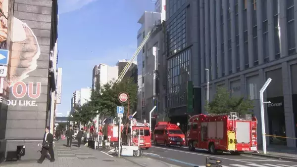 「名古屋･栄の繁華街で火事 ｢2階から煙が出ている｣とビル関係者から通報 火元は飲食店か 栄三丁目」の画像
