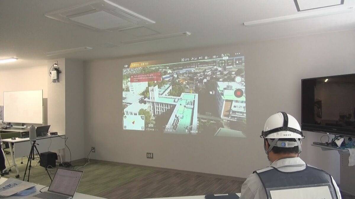 海も川も近い…三重大学で南海トラフ巨大地震を想定し津波避難訓練 ｢実際の津波が来た時を想像しながら避難訓練するのが大事｣ ドローンで液状化など被害情報の収集も