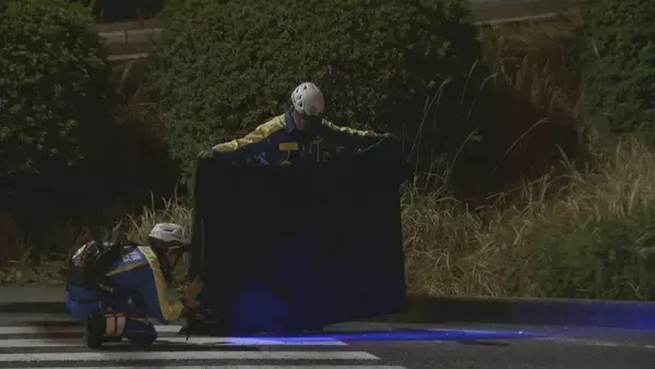 「ひき逃げ事件で女性（22）が重傷 黒色のワンボックスカーの行方追う」の画像