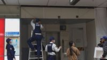 JR名古屋駅の構内「看板が落ちてケガをした人がいる」約4mの天井パネルが落下し60代くらいの男性が頭にケガ