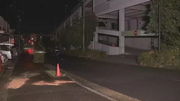 商業施設の駐車場から出てきた車 向かい側の住宅外壁や電柱に衝突 96歳の女性が死亡・70代の男女２人が重傷 愛知・瀬戸市