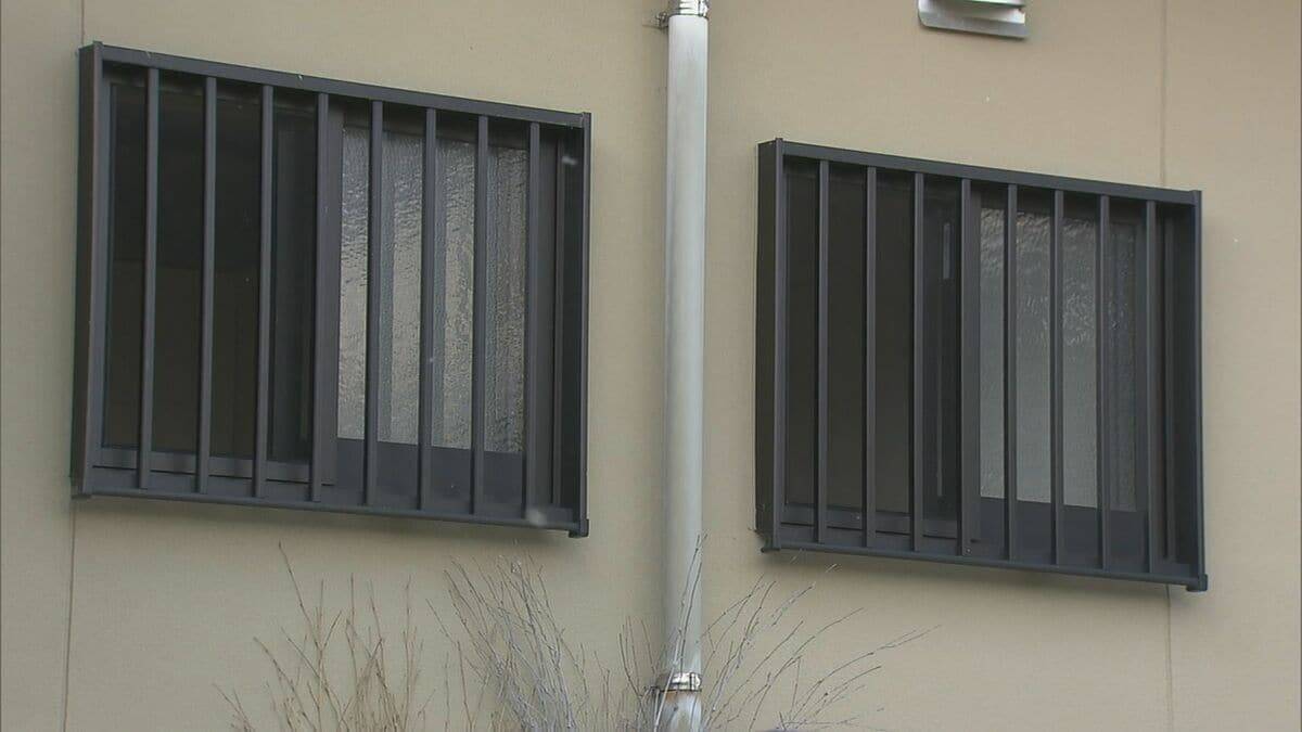 ドライヤーで頭を叩いて出血させる…食事残した入所者を大声で責める 元職員らが暴行で有罪判決 岐阜県羽島市のグループホームに行政処分