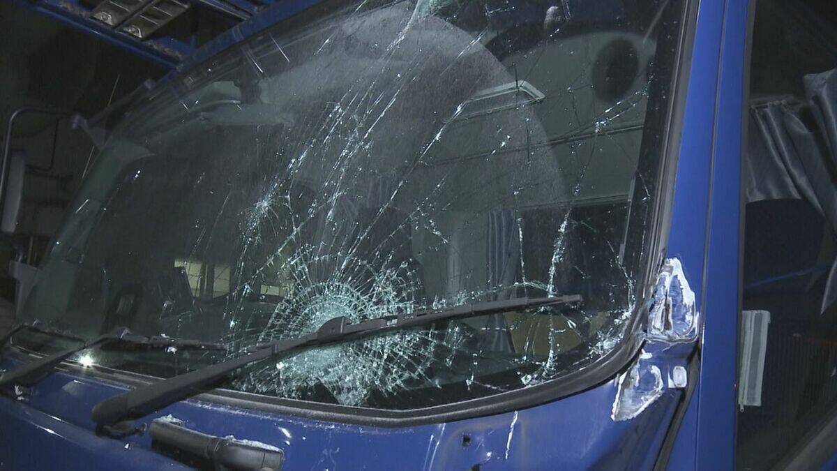 踏切内でキャリアカー停めた女性を書類送検 JR高山線で特急ひだと衝突 乗客5人けが「警報機が鳴っていることに気付かなかった」岐阜・各務原市