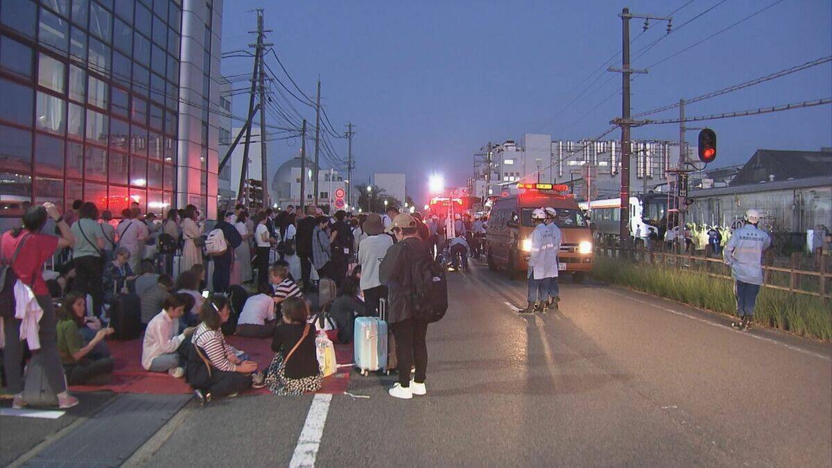 踏切内でキャリアカー停めた女性を書類送検 JR高山線で特急ひだと衝突 乗客5人けが「警報機が鳴っていることに気付かなかった」岐阜・各務原市