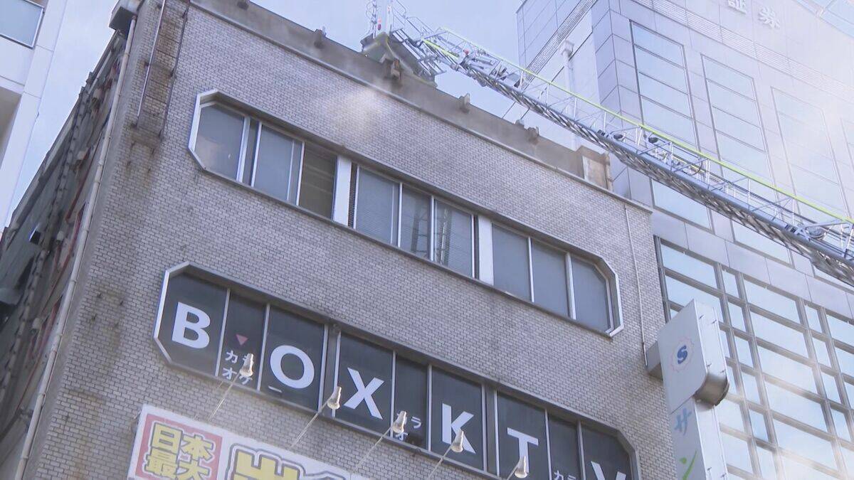 【速報】名古屋・栄の繁華街にあるビルから煙 消防が現在も消火活動中 けが人・逃げ遅れはいまのところ確認されず