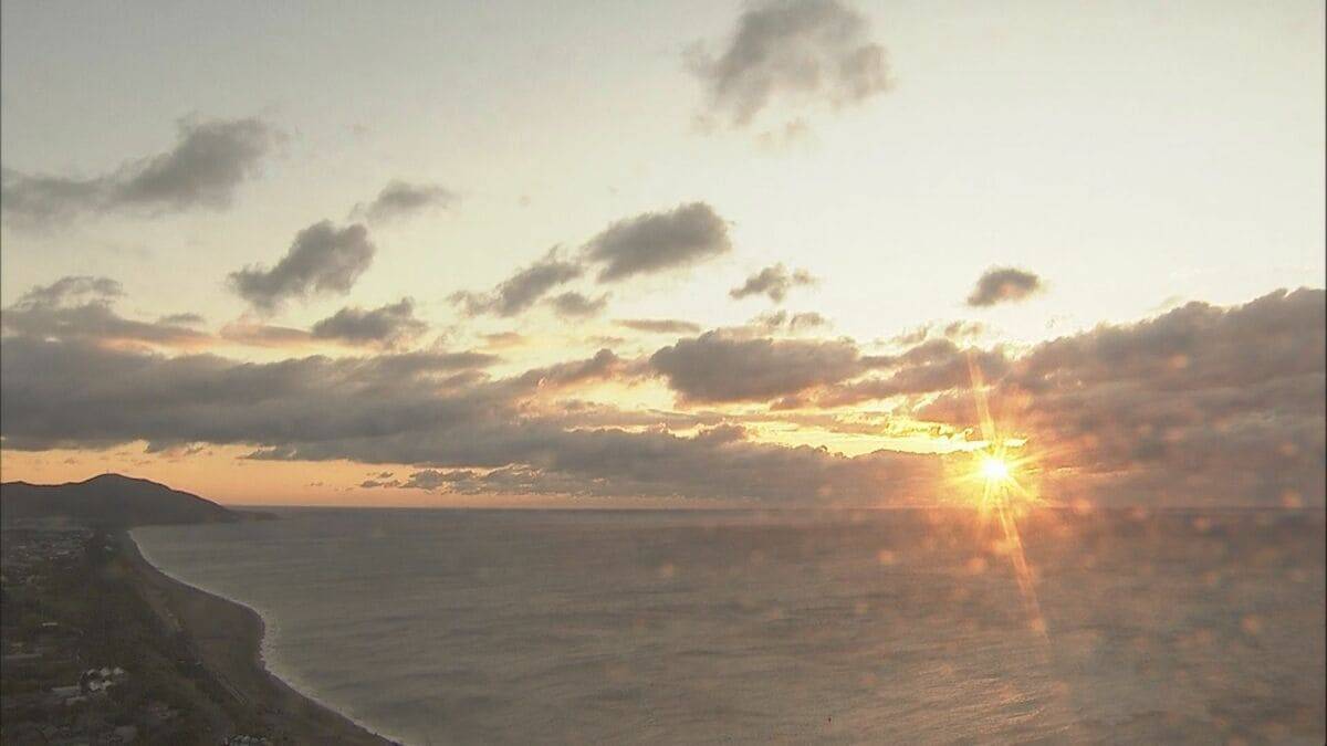 熱田神宮は三が日で220万人が参拝｢家族が健康で楽しく過ごせる1年に｣ 伊勢神宮には42万が訪れる 東海地方の正月
