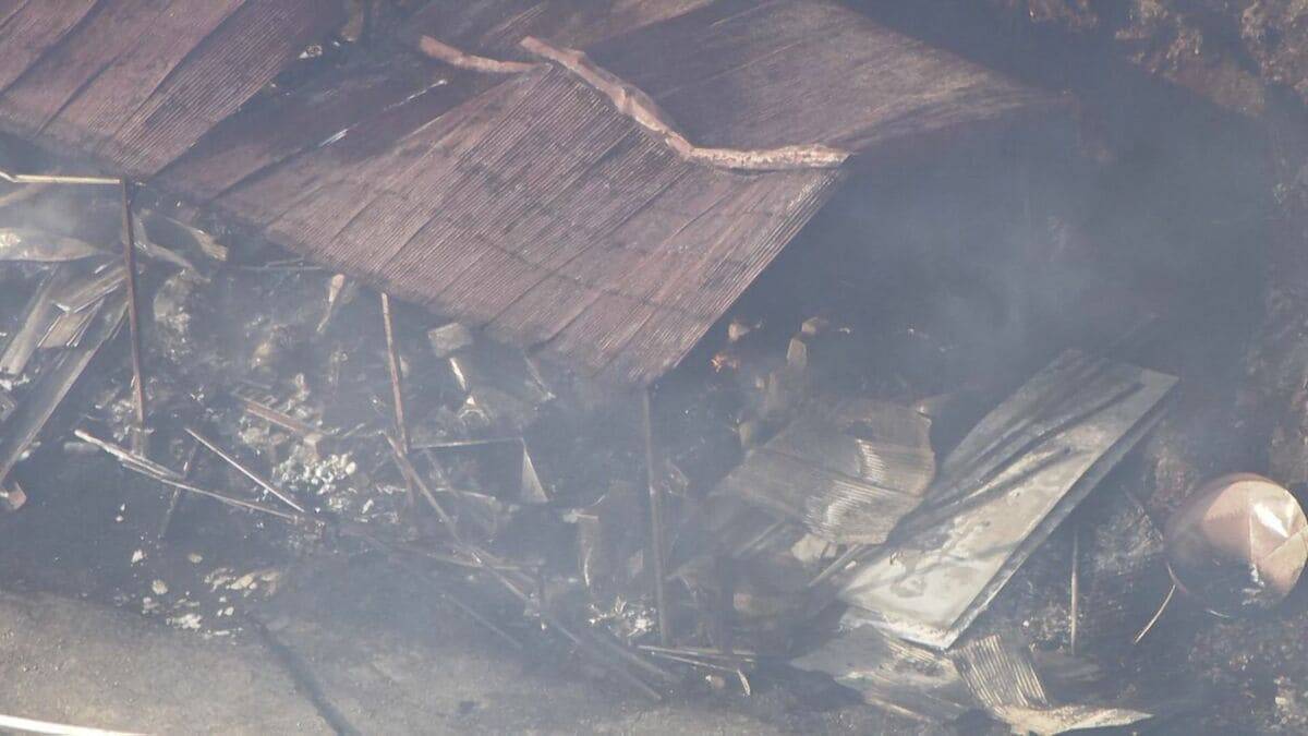 岐阜・恵那市の山林で火事 「煙と炎が上がった」との119番通報 男性が火を消そうとして手にやけど 約4時間後に消し止められる