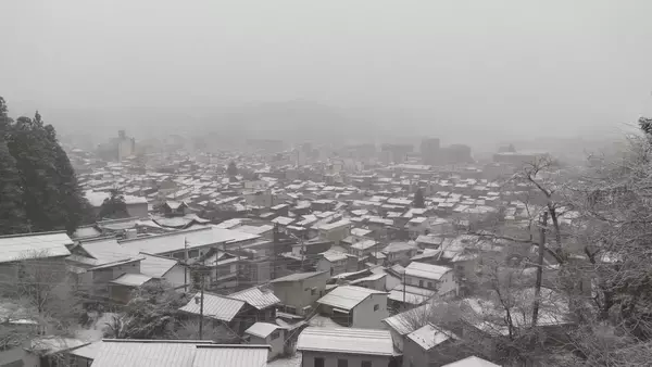 「岐阜県を中心に大雪となる所も 今夜にかけて岐阜の山地で50センチの降雪予想 路面凍結や交通への影響に注意」の画像