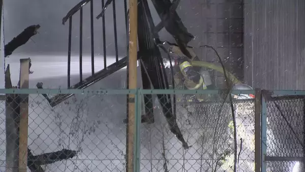 「　「パソコンが爆発した」愛知・尾張旭で学習塾が全焼　けが人や逃げ遅れは無し」の画像