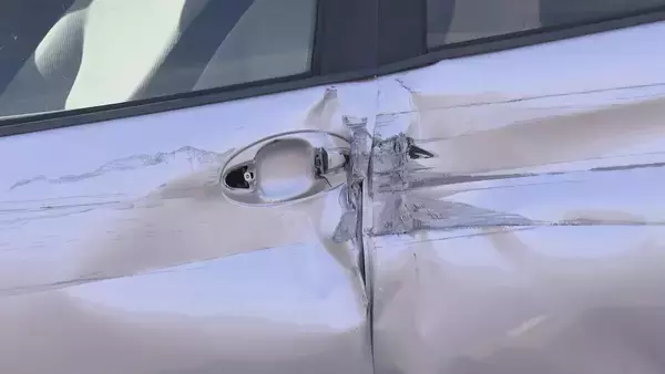 「11台が絡む事故 ｢トラックが突っ込んできた｣ 信号待ちをしていた車に次々と… 2人搬送 愛知･豊田市の国道」の画像