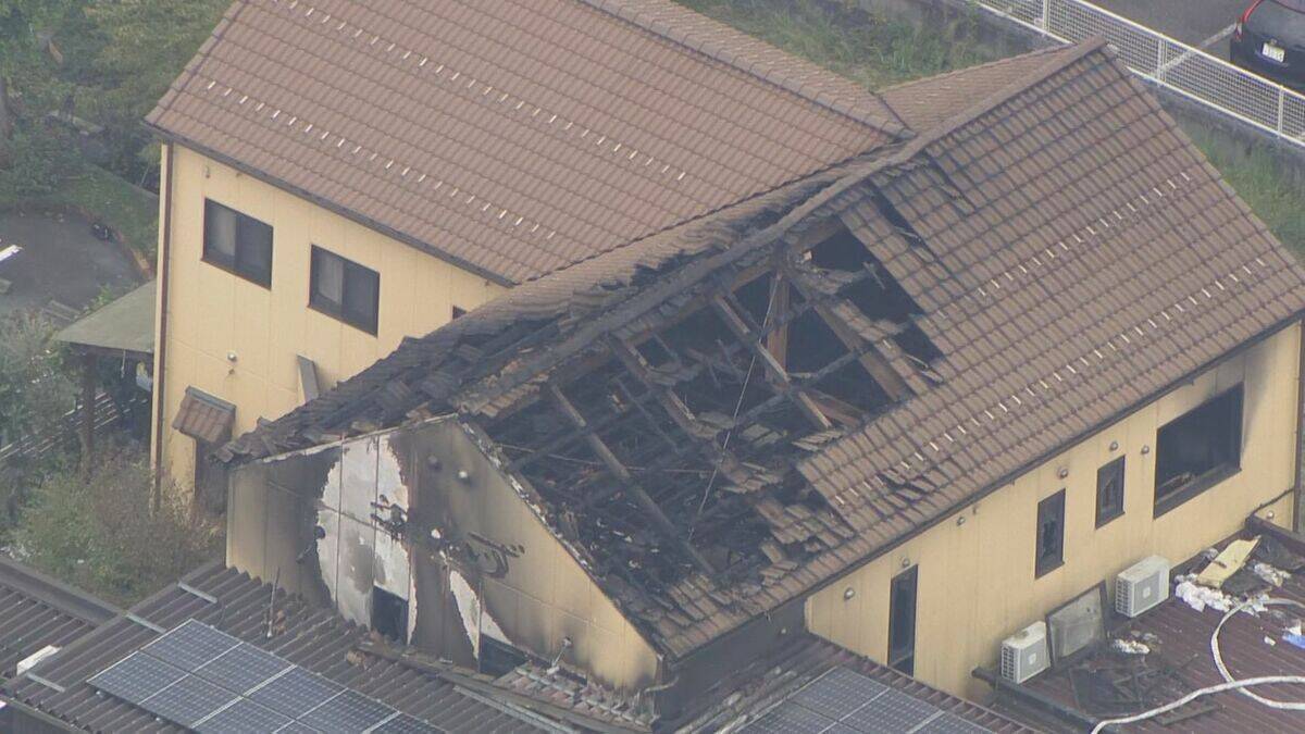 放火の可能性を捜査　ケーキ店の火災で5人死傷　閉店後オーナーの知人ら１１人が集まりトラブルか