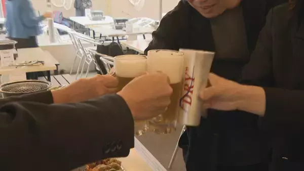 「早くも名古屋で｢ビアガーデン｣オープン！ 市場直送の魚介やお値打ちな“未利用魚”を提供 ｢生きた魚が泳いでいて、新鮮｣ 名古屋･中村区 柳橋中央市場」の画像