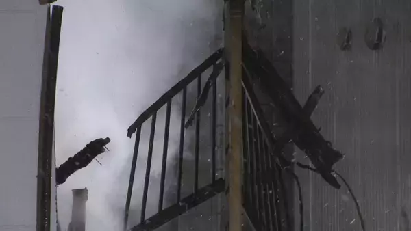 「｢パソコンが爆発｣ 愛知の学習塾で火事 ヒーター近くの紙から火が出て燃え移ったか 講師と生徒にけが人や逃げ遅れなし 尾張旭市」の画像