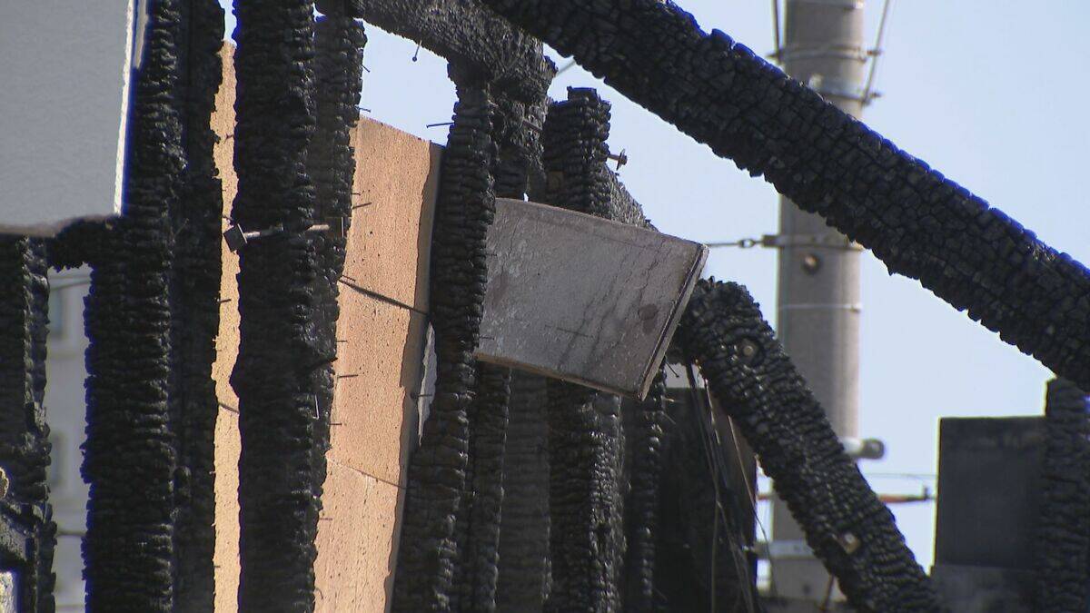 ｢パソコンが爆発｣ 愛知の学習塾で火事 近くにあったヒーターの火が燃え移ったか 講師と生徒にけが人や逃げ遅れなし 尾張旭市