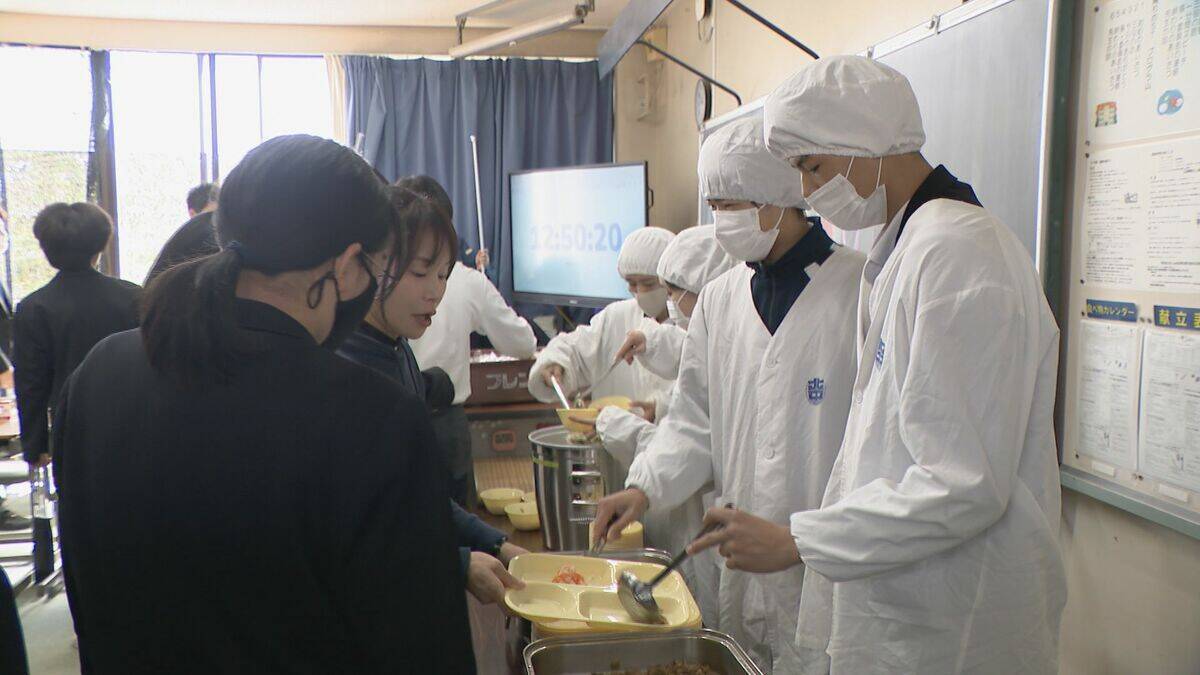 給食のメニューは｢フォー｣や｢バインミー｣ アジア大会で聖火リレーが行われる愛知･東浦町 給食を通じて異文化への理解を深めて