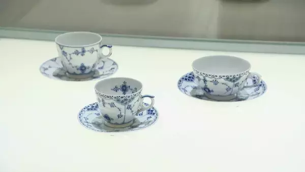 「ロイヤル コペンハーゲンなど北欧の陶磁器集めた展覧会 生活用品に芸術性…洗練されたデザインの魅力 岐阜県現代陶芸美術館で6月21日まで」の画像