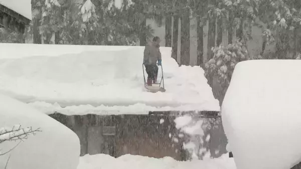 「東海各地で大雪　白川村では積雪1メートル27センチ観測　大雪のピークは越えたとみられる」の画像