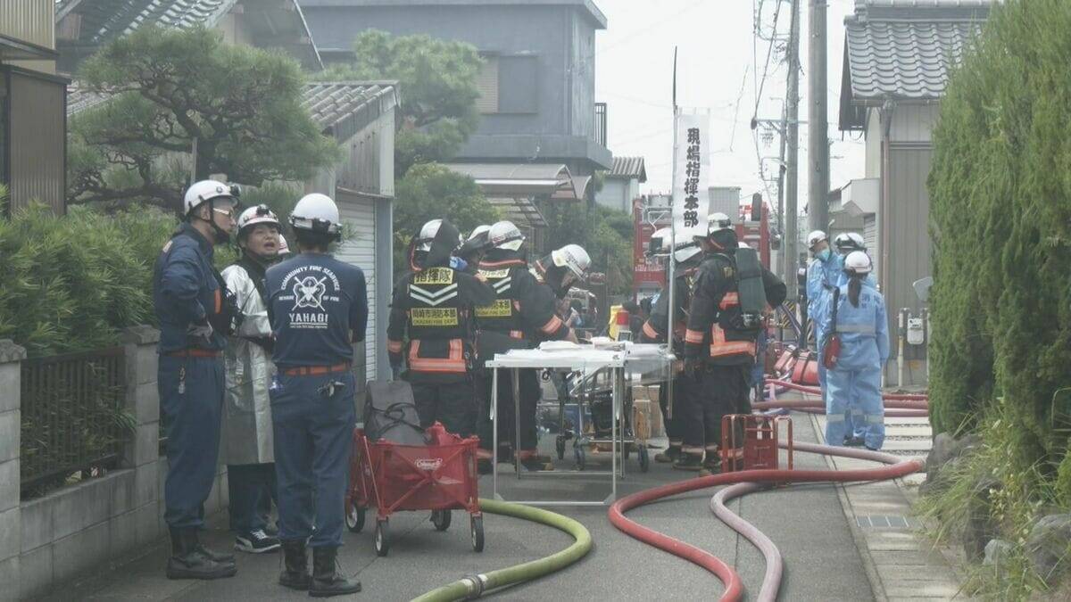 「隣の家が燃えている」と119番通報 木造2階建て住宅が火事 1人死亡 愛知・岡崎市