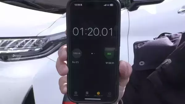 「名古屋でも積雪か ｢急いで慌てて…｣ カー用品店に駆け込み続々 取り付けやすい布製チェーンの需要増 冬用タイヤの交換に来た人も」の画像