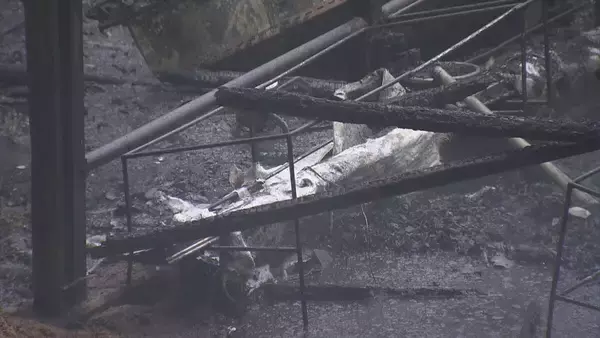 「｢火が出ている｣ と119番通報 牛舎で火事…3棟のうち1棟が焼ける 牛は１週間前から“不在”で無事 三重･大紀町」の画像