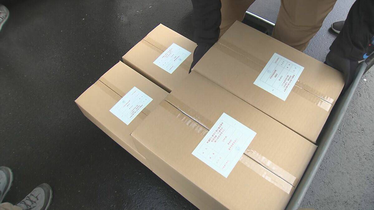 戦後最短選挙で投票用紙郵送が間に合わず異例の手渡し　愛知県選管が県内全69市区町村に直接配布