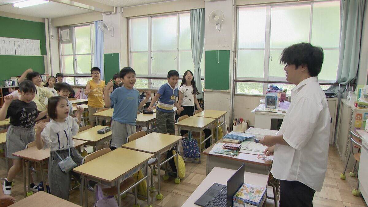 体育館にエアコンなく… 終業式はオンライン形式に 児童は教室から参加 ｢素敵な夏休みを｣ 名古屋の小学校
