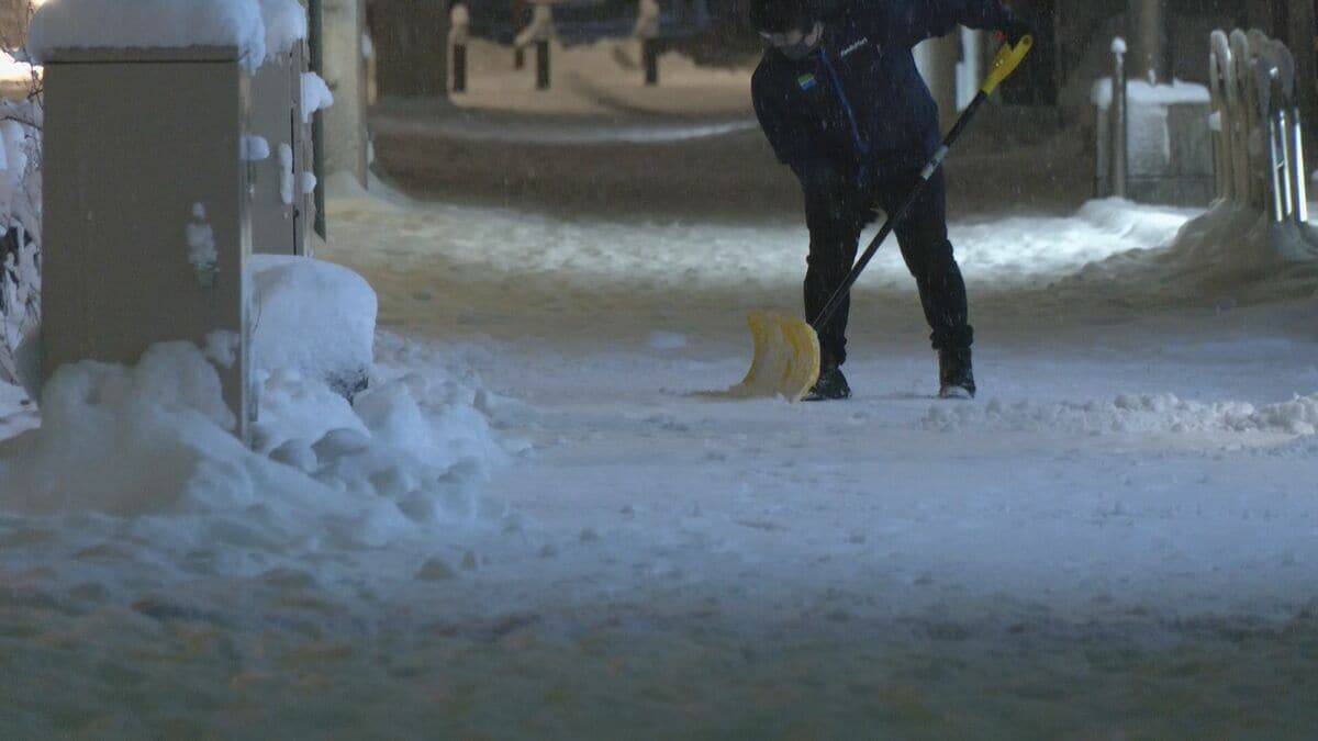 【大雪情報】名古屋で今季初の積雪  東海地方は平野部でも大雪に 岐阜市で最大11センチ 高山市で20センチ 白川村で61センチの積雪 岐阜で47件のスリップ事故