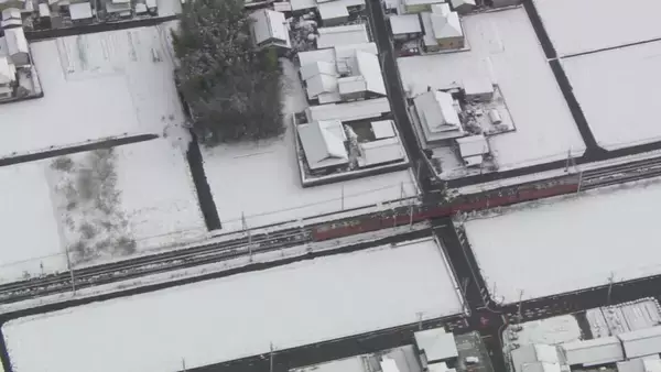 「【大雪情報】名古屋で今季初の積雪  東海地方は平野部でも大雪に 岐阜市で最大11センチ 高山市で20センチ 白川村で61センチの積雪 岐阜で47件のスリップ事故」の画像