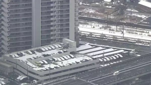 「【大雪情報】名古屋で今季初の積雪  東海地方は平野部でも大雪に 岐阜市で最大11センチ 高山市で20センチ 白川村で61センチの積雪 岐阜で47件のスリップ事故」の画像