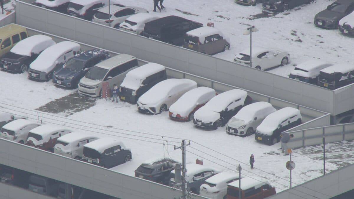 【大雪情報】名古屋で今季初の積雪  東海地方は平野部でも大雪に 岐阜市で最大11センチ 高山市で20センチ 白川村で61センチの積雪 岐阜で47件のスリップ事故