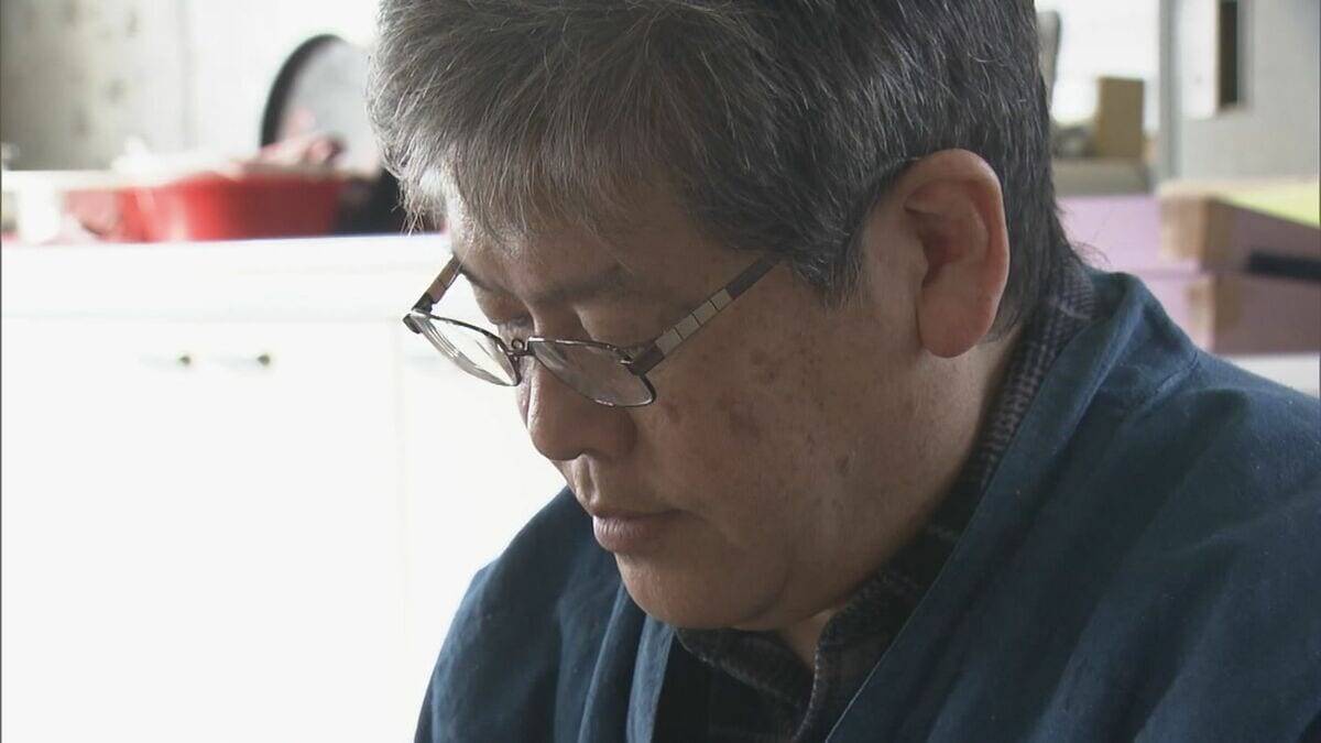 桃の節句前に伝統工芸士が｢ひな人形｣作り 西陣織の着物を着せて…腕に動きを 美濃焼とのコラボも 岐阜･八百津町