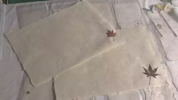 「｢世界にひとつだけの卒業証書｣ 約800年前から受け継がれる“山中和紙”を小学6年生が手作り 故郷に誇りをもって 岐阜･飛騨市」の画像