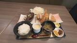 「ご飯おかわり自由復活！ “令和のコメ騒動”で一時停止 売上約15%減で苦肉の策 仕入れ値は10キロ約200円程度安くなっただけだけど…三重」の画像1