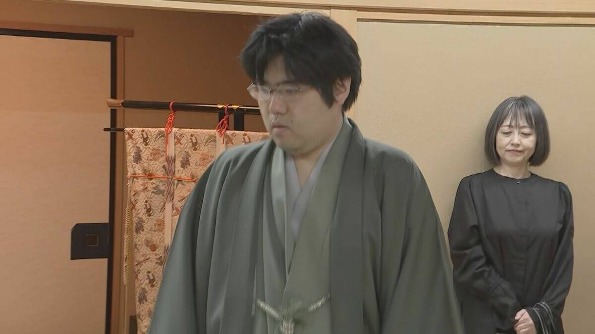 両者スローペースで… 藤井聡太六冠(23)白星発進なるか 糸谷哲郎八段(37)が挑む名人戦第1局2日目 9日夜決着見込み