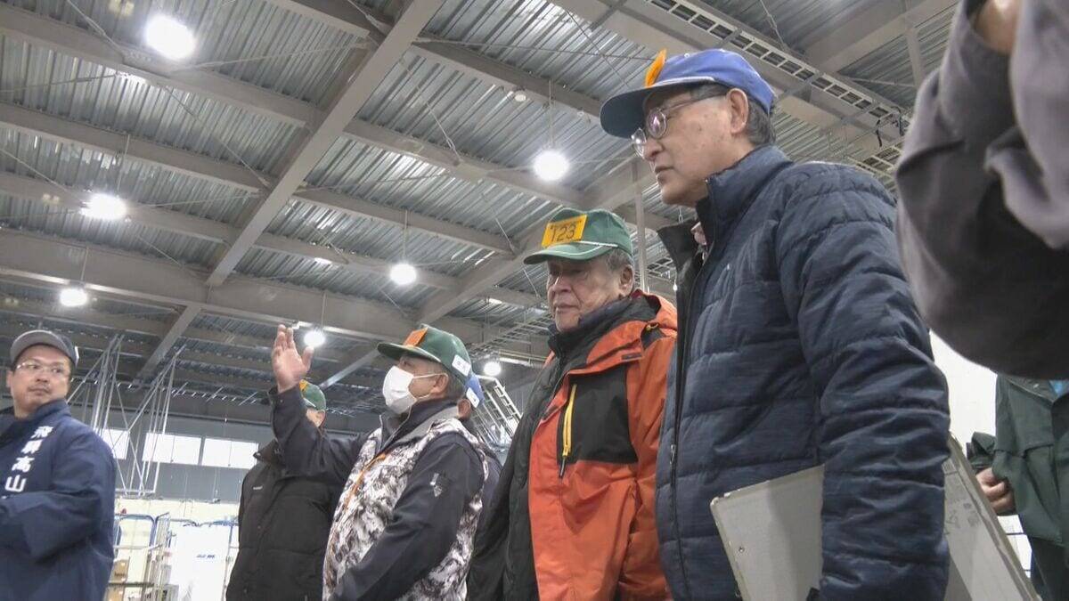 1本25万円超も 年末恒例の｢塩ぶり市｣ 寒ぶりを塩漬けにした飛騨地方の年越し･正月に欠かせないごちそう 不漁の影響は？ 岐阜･高山市