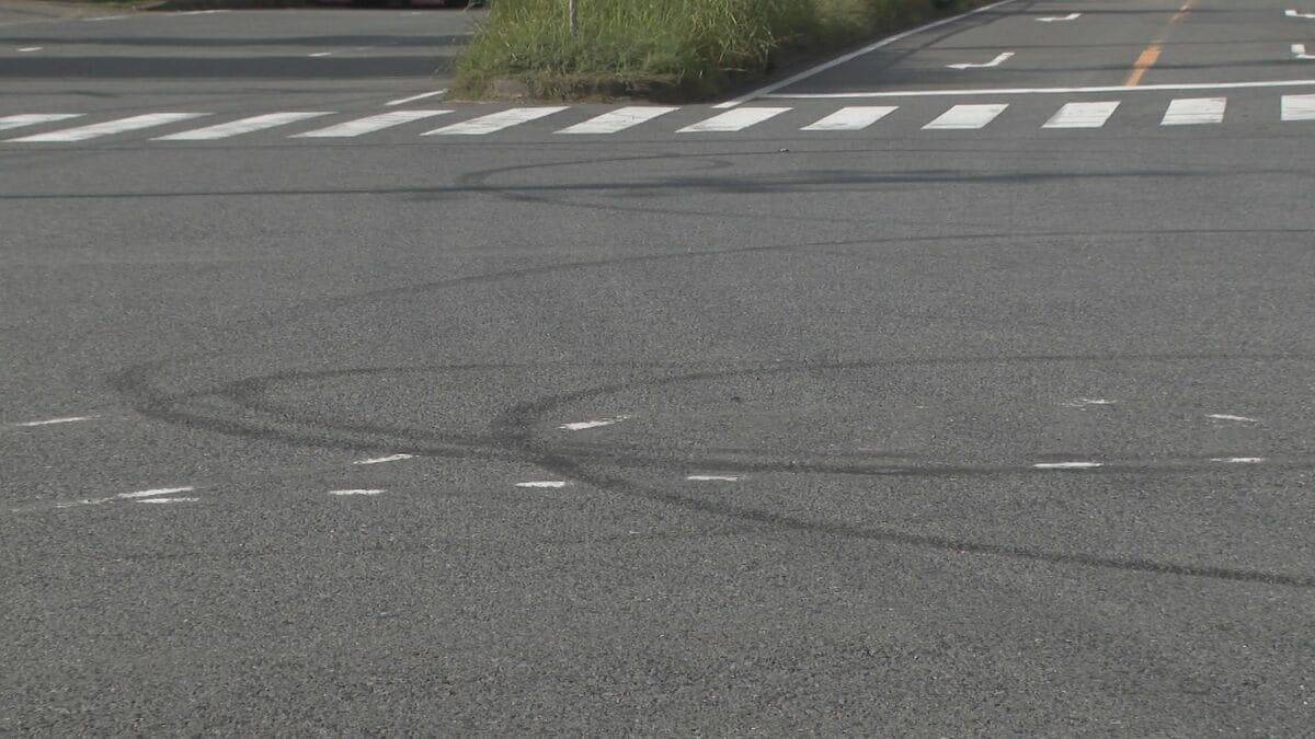 深夜に火花を散らして…名古屋港金城ふ頭でドリフト走行疑い 20～30代の男3人逮捕 車はナンバープレート隠した状態