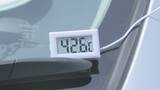 「炎天下の車内はどれほど危険に？ エンジンを切って実験してみると… ダッシュボードは70℃以上に 日陰でも要注意」の画像3
