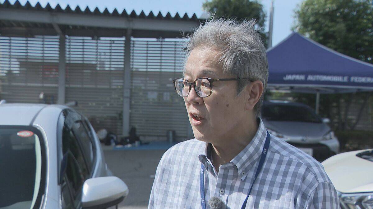 炎天下の車内はどれほど危険に？ エンジンを切って実験してみると… ダッシュボードは70℃以上に 日陰でも要注意