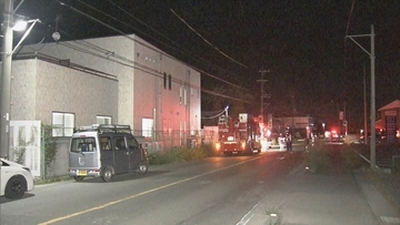 リサイクル会社で火事 古紙やプラスチックなどが燃える 愛知・豊川市