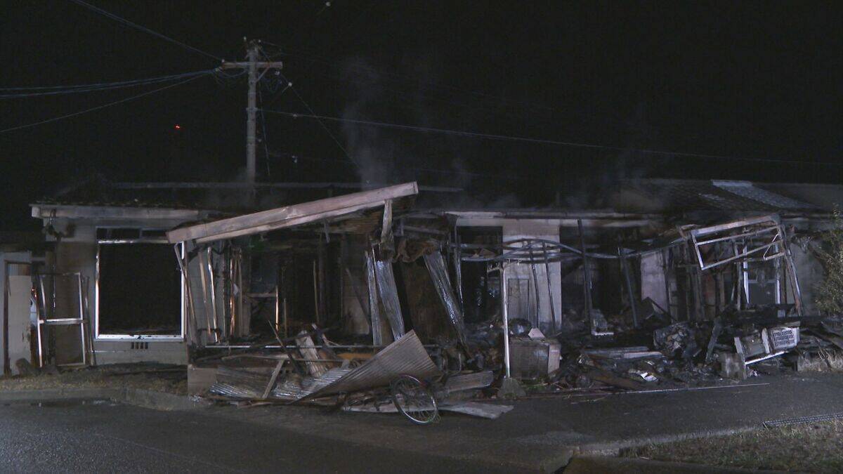 市営住宅で火事　住人の夫婦か焼け跡から２人の遺体見つかる　愛知・津島市