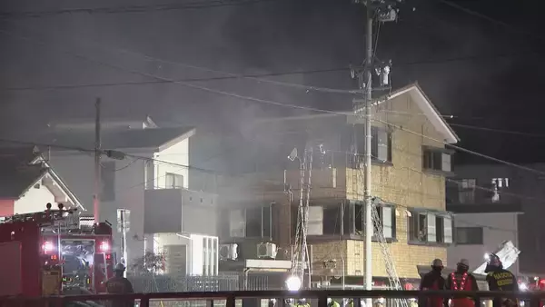 名古屋・昭和区の店舗兼住宅で火災　住民の８８歳の男性が搬送されるも死亡　３階建ての建物が半焼