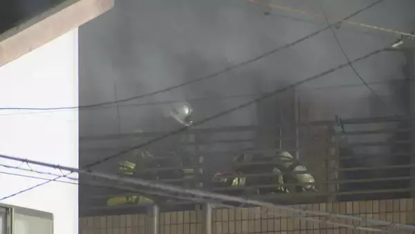 「名古屋・昭和区の店舗兼住宅で火災　住民の８８歳の男性が搬送されるも死亡　３階建ての建物が半焼」の画像