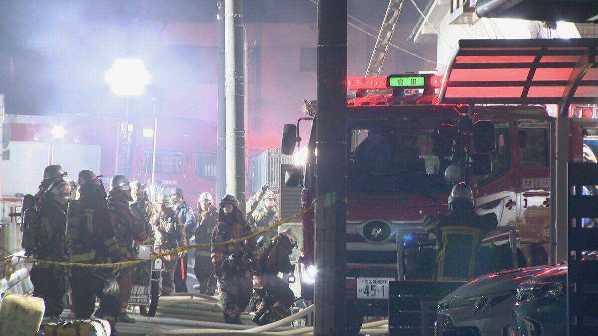 名古屋・昭和区の店舗兼住宅で火災　住民の８８歳の男性が搬送されるも死亡　３階建ての建物が半焼